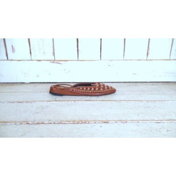 Brown leather gold red metallic thread Indian style flat slipper shoes - Picture 3 of 5